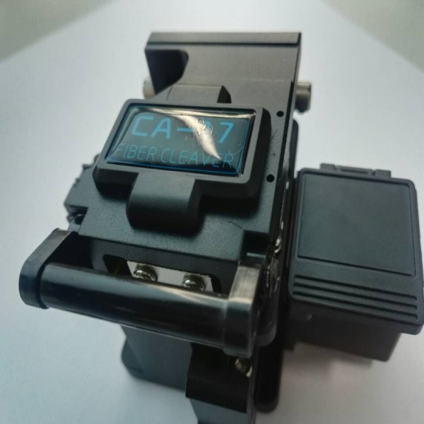 របៀបប្រើប្រាស់ Fiber Cleaver